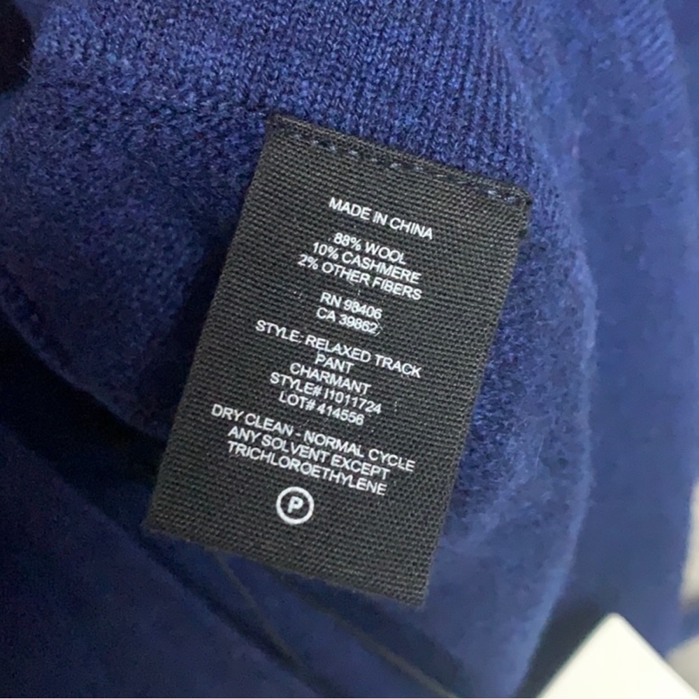 Theory Wool/Cashmere Relaxed Track Pants in Navy- Medium. - Picture 7 of 8